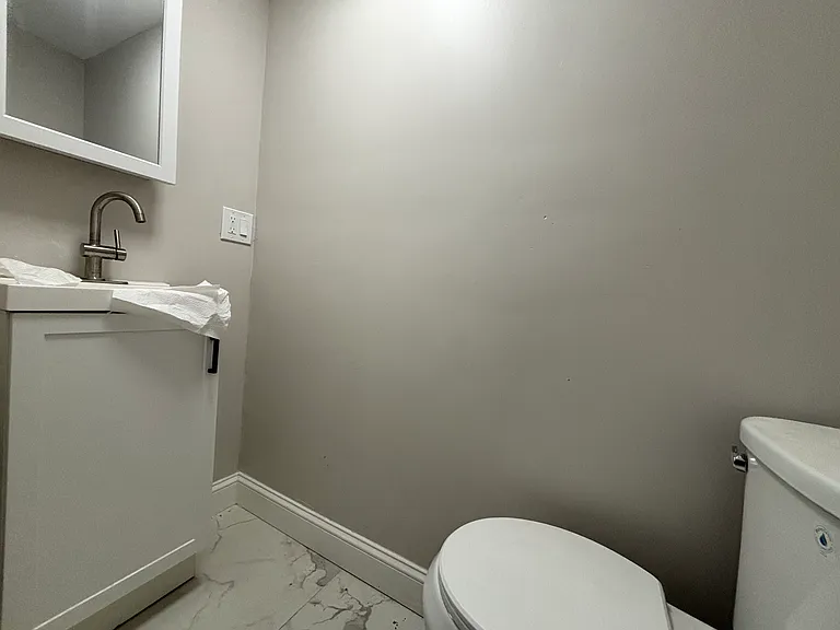 559 Sherman Pkwy #10 — Photo 4