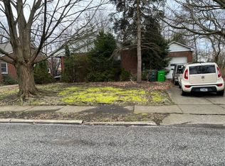 160 Noble Beach Dr, Euclid, OH 44123