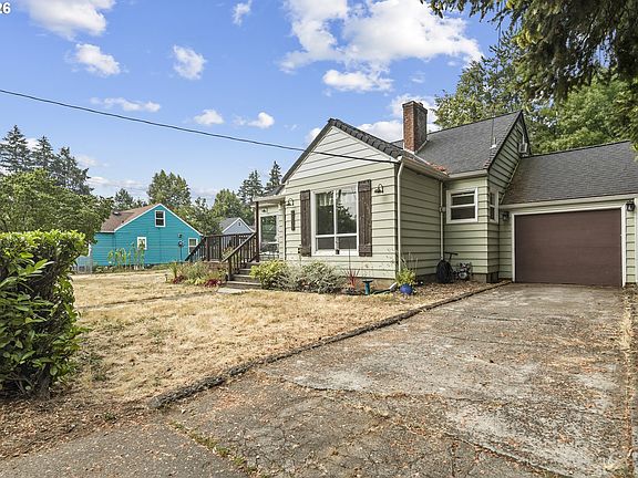 3rd image of 3303 SE 129th Ave