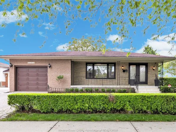 10515 Mulberry Rd, Windsor, ON N8R 1H7