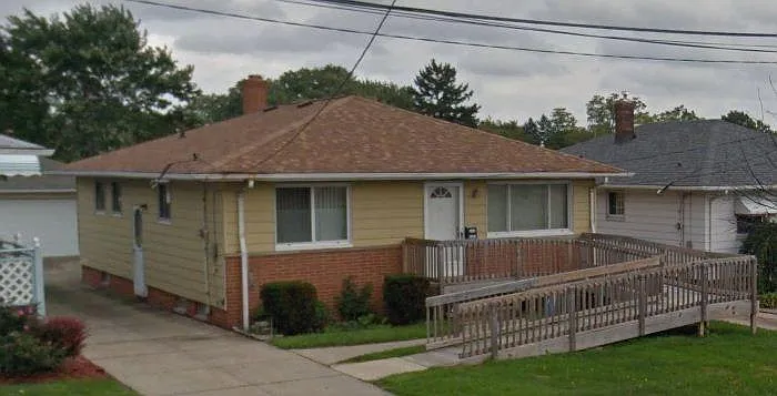 5287 E 133rd St photo 1