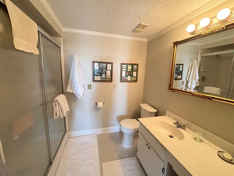 1829 Senate St #9C — Photo 25
