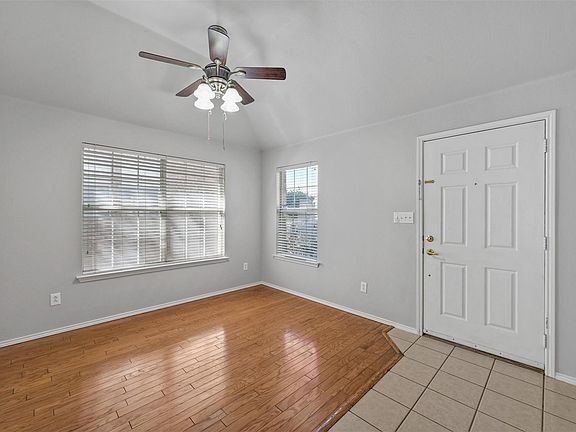 3rd image of 3220 Versante Dr