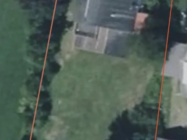 41 Erie Ave, Irvine, PA 16329