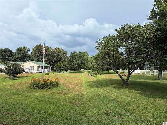 3rd image of 3003 Friendship Rd