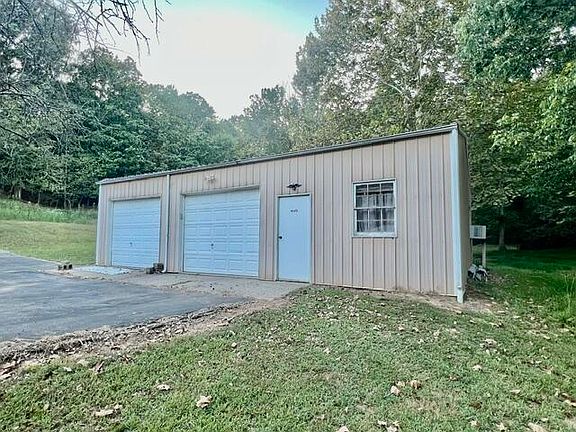 4th image of 264-264 Chestnut Oak Rd #1