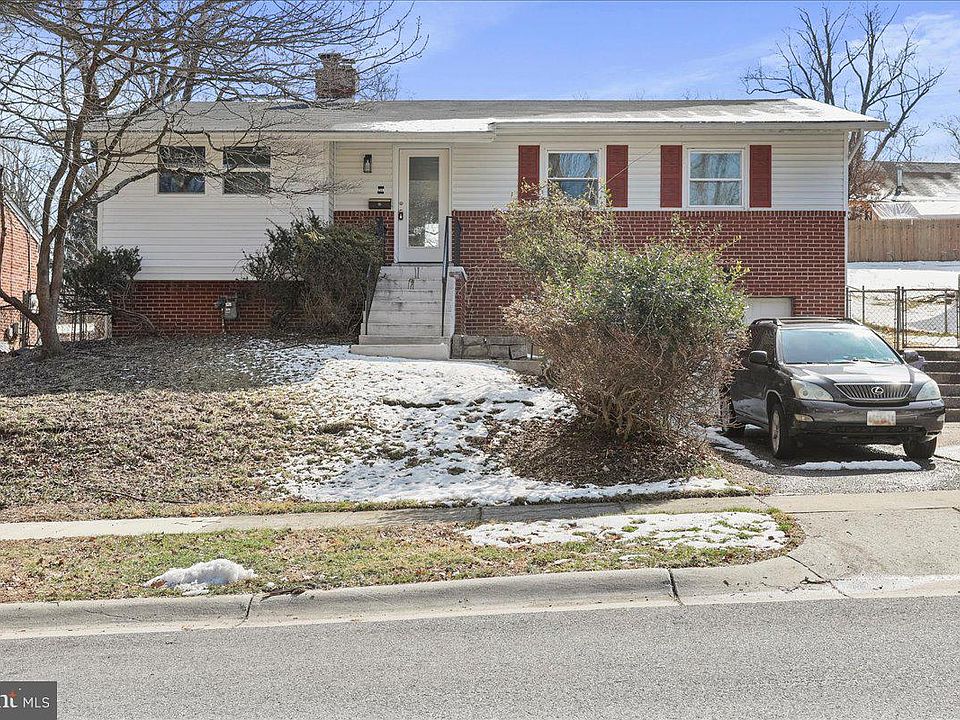 1st image of 711 Cornwall St