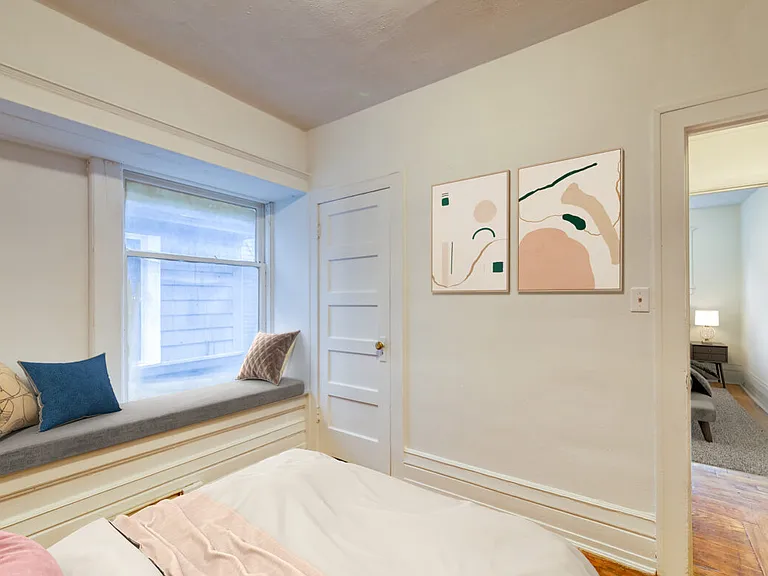 422 W Saginaw St #1 — Photo 5