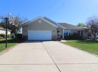 1676 Stefanie Ln, Bourbonnais, IL 60914