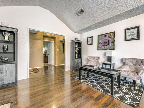 5th image of 1428 Estate Ln