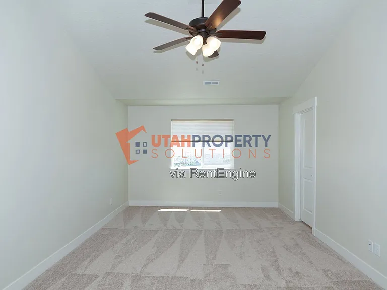 1353 W Quailhill Rd — Photo 16