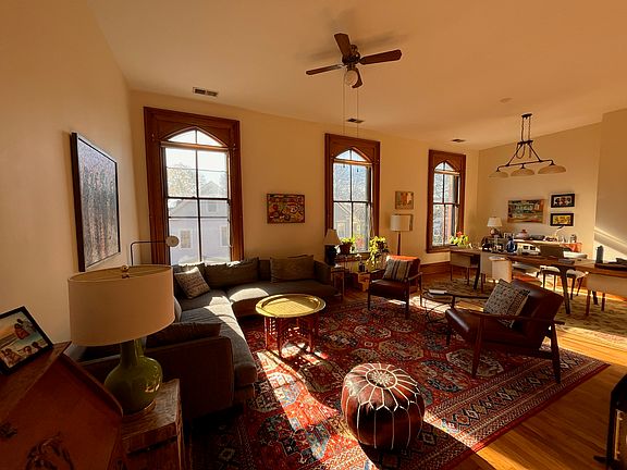 5th image of 28 Seaverns Ave