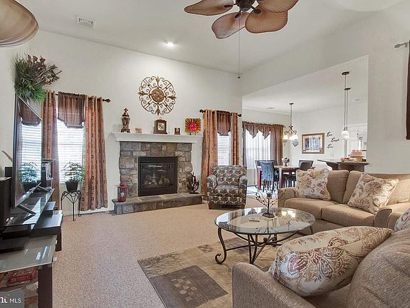 3rd image of 162 Sweet Birch Ln