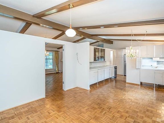 5th image of 2405 Canyon Dr