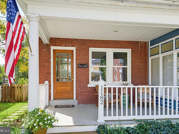 3rd image of 1182 Elm Ave