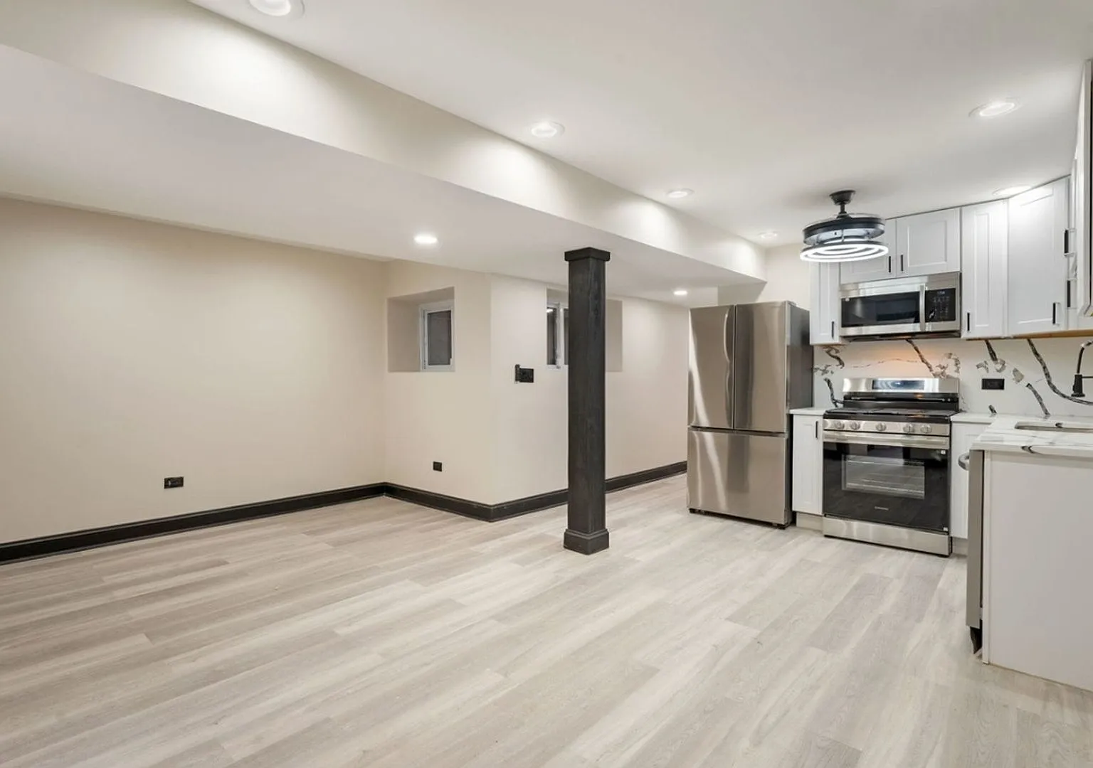 Spacious 3Bedroom/2Bathroom Apartment in Chicago — Photo 3