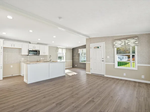 59 Crossing Manor Drive, Berlin, VT 05602