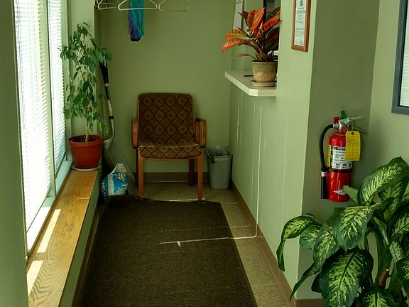 3rd image of 815 Rowena Dr