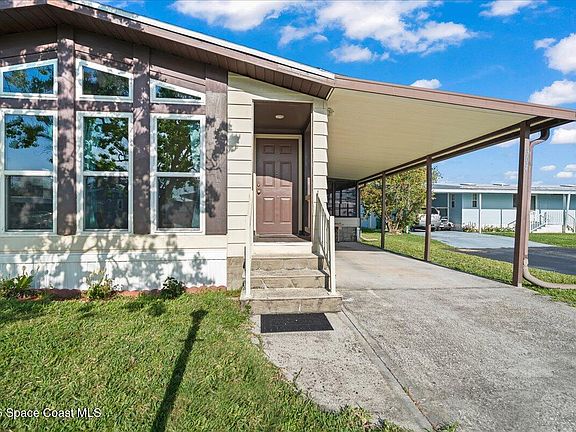 3rd image of 304 Bottlebrush Ct