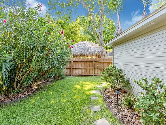 5th image of 6742 Wildacre Dr
