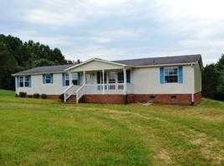 1472 Pack Rd, Walnut Cove, NC 27052