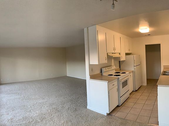 2nd image of 535 Larkspur Plaza Dr APT 9