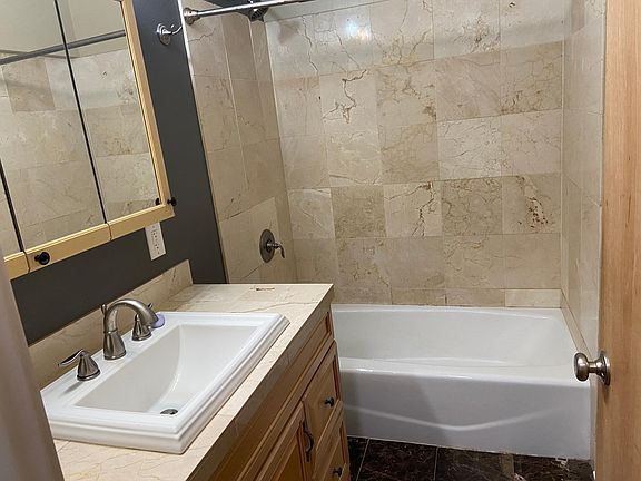 2nd image of 21457 99th Ave S #Basement