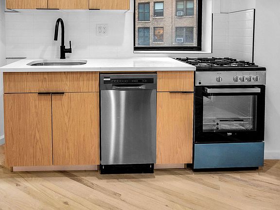 5th image of 700 W End Ave APT 2C
