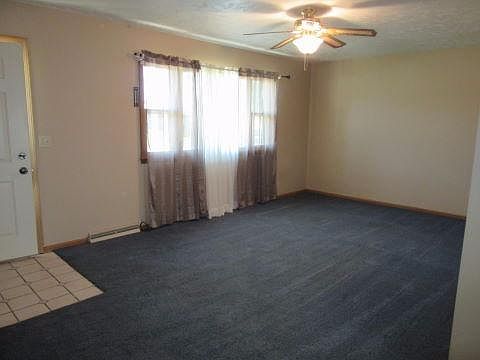 3rd image of 109 W Fern Circle Dr