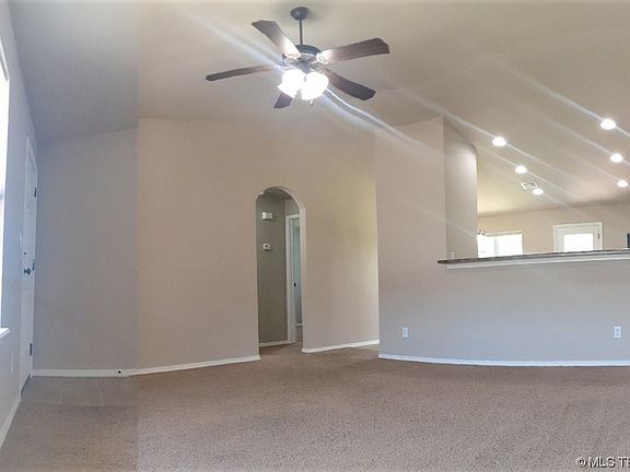 3rd image of 1112 SE 22nd St