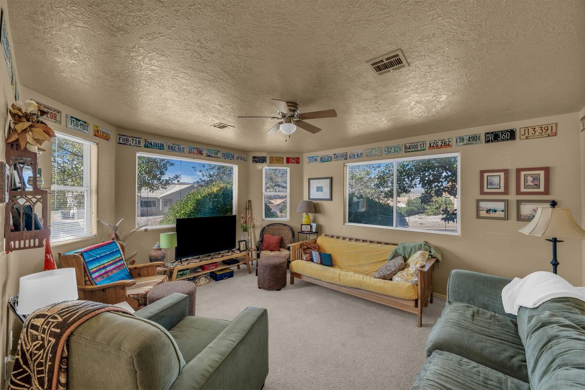 next background image