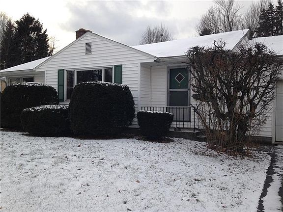 2nd image of 650 Laurel Dr