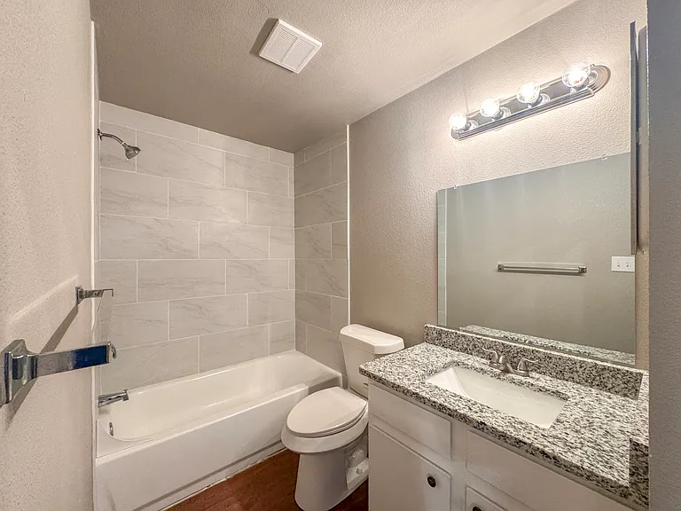Autumn Chase Apartments — Photo 33
