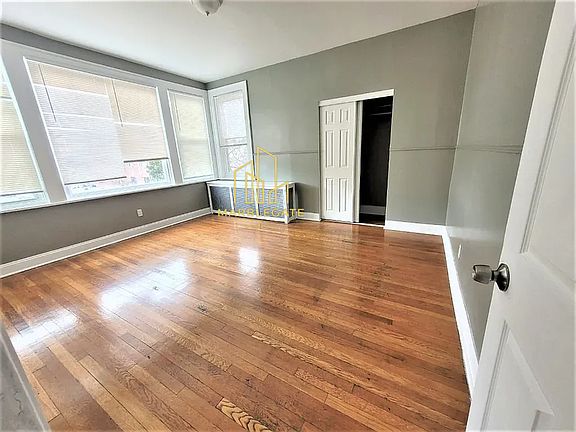 4th image of 207-208 S Harrison St #344