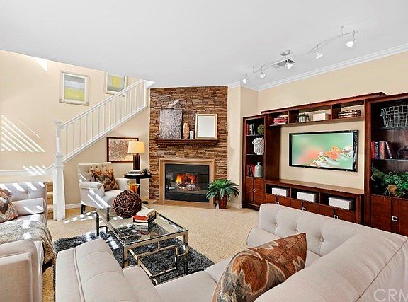 3rd image of 30 Kirkwood