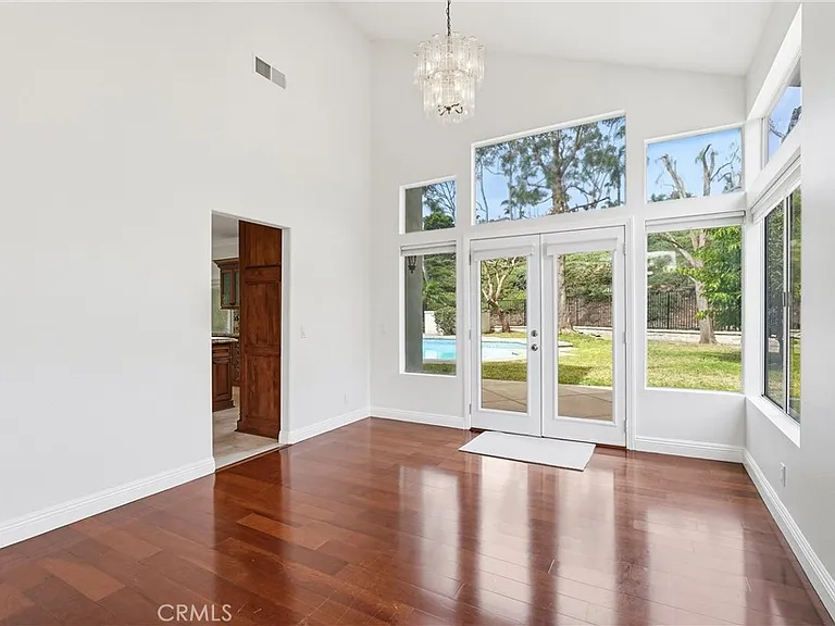 23302 Vista Carillo — Photo 5