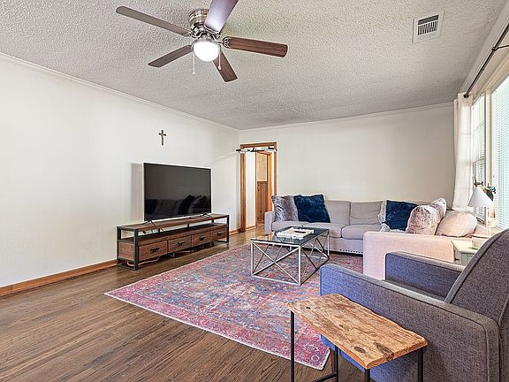3rd image of 705 Shipley St