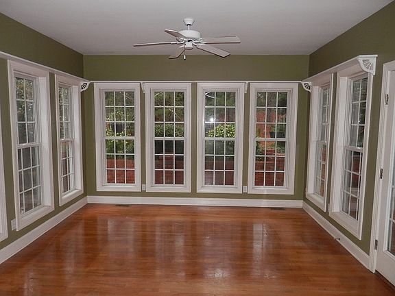 Formal Dining