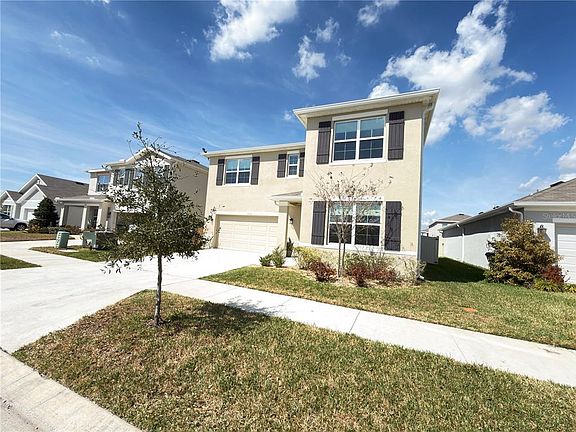 2nd image of 33333 Field Maple Loop