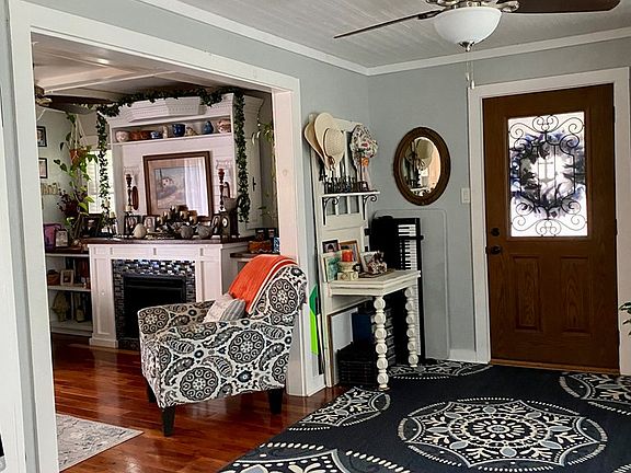 3rd image of 40 Careys Ln