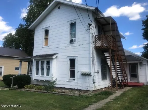 207 Grove St, Hudson, MI 49247