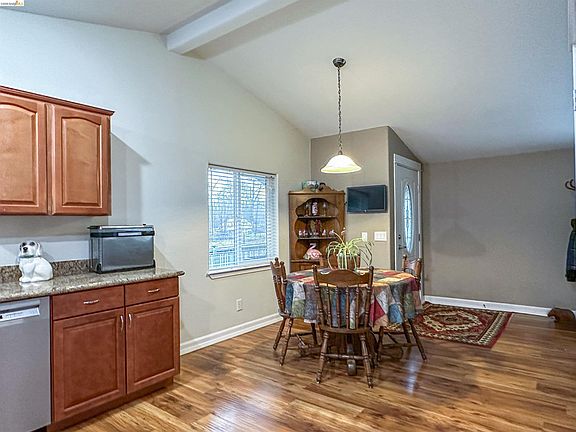 4th image of 18081 Box Factory Rd