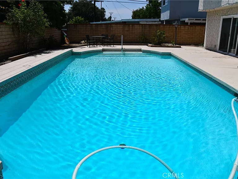 522 E Collins Ave — Photo 66