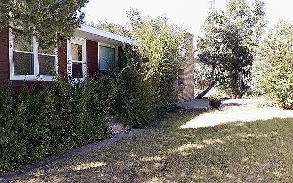 3rd image of 824 11th Ave N