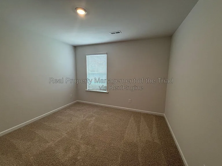 1106 Broholmer Ln — Photo 11
