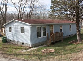 445 Clover Dr, Fletcher, NC 28732