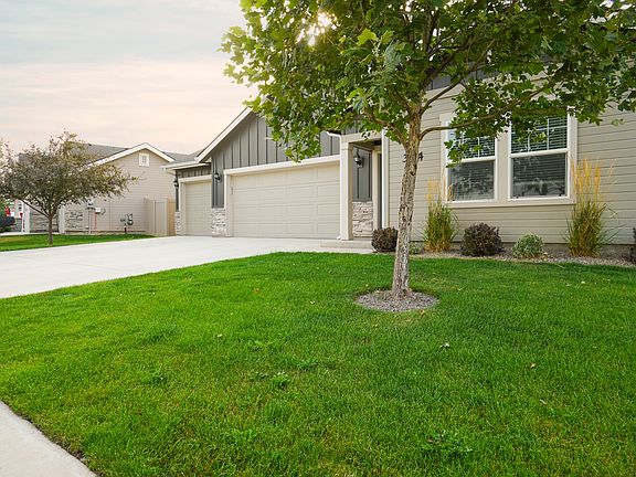 5th image of 3154 N Greengate Way
