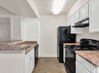 Urban Walk Apartments, Phoenix, AZ 85016