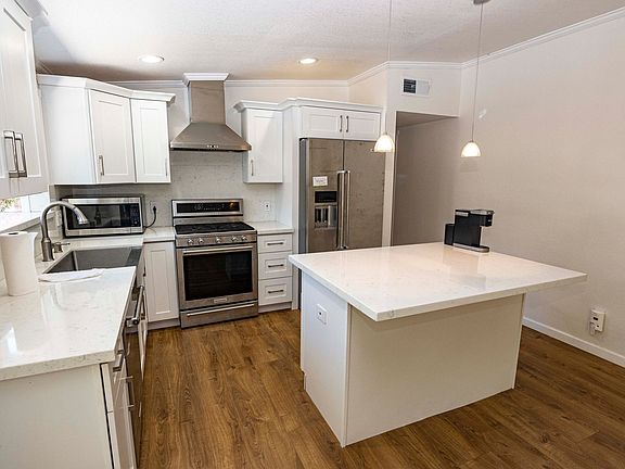 2nd image of 1105 Orchid Dr
