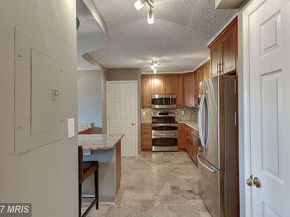 5th image of 3800 Powell Ln APT 1114